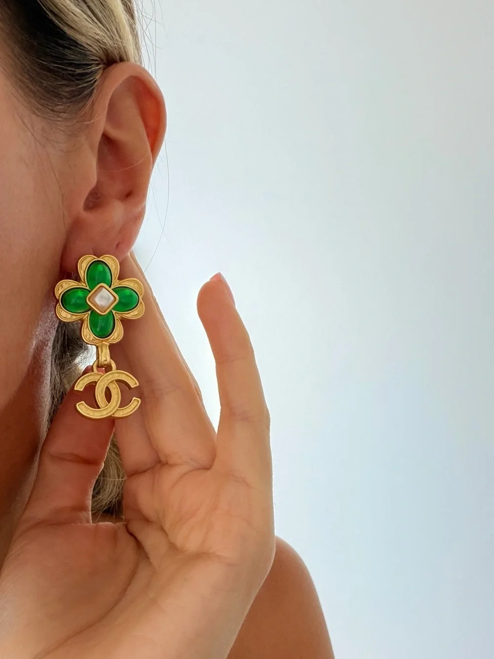 💚CHANEL Gold-Tone Drop Earrings with Green Cloisonné Flowers ☘️